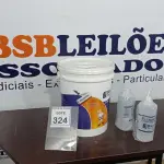 LOTE 324 - 01 BALDE DE REVESTIMENTO PARA PISOS DE MADEIRA DE 20KG MARCA BONARDI VERNICE E 02 CATALIZADORES CONCENTRADOS DE 1L CADA. (NO ESTADO) ATENÇÃO! FAZER A VISITAÇÃO ANTES DE ARREMATAR, NÃO SABEMOS SE FUNCIONA, LEILÃO NÃO TEM GARANTIA E NEM DEVOLUÇÃO, SUJEITO A POSSÍVEIS AVARIAS VISÍVEIS/OCULTAS E/OU AUSÊNCIA DE COMPONENTES.