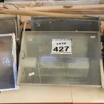 LOTE 427 - 08 REFLETORES DE TAMANHOS VARIADOS. (NO ESTADO) ATENÇÃO! FAZER A VISITAÇÃO ANTES DE ARREMATAR, NÃO SABEMOS SE FUNCIONA, LEILÃO NÃO TEM GARANTIA E NEM DEVOLUÇÃO, SUJEITO A POSSÍVEIS AVARIAS VISÍVEIS/OCULTAS E/OU AUSÊNCIA DE COMPONENTES.