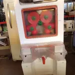 LOTE 437 - 01 MÁQUINA DE FAZER SUCO. (NO ESTADO) ATENÇÃO! FAZER A VISITAÇÃO ANTES DE ARREMATAR, NÃO SABEMOS SE FUNCIONA, LEILÃO NÃO TEM GARANTIA E NEM DEVOLUÇÃO, SUJEITO A POSSÍVEIS AVARIAS VISÍVEIS/OCULTAS E/OU AUSÊNCIA DE COMPONENTES.
