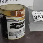 LOTE 357 - 01 LATA DE ESMALTE SINTÉTICO PREMIERLUX DE 3,6L NA COR BRANCO GELO MARCA PREMIER. (NO ESTADO) ATENÇÃO! FAZER A VISITAÇÃO ANTES DE ARREMATAR, NÃO SABEMOS SE FUNCIONA, LEILÃO NÃO TEM GARANTIA E NEM DEVOLUÇÃO, SUJEITO A POSSÍVEIS AVARIAS VISÍVEIS/OCULTAS E/OU AUSÊNCIA DE COMPONENTES.