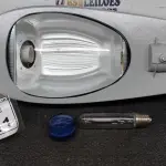 LOTE 411 - 01 LUMINÁRIA DE POSTE. (NO ESTADO) ATENÇÃO! FAZER A VISITAÇÃO ANTES DE ARREMATAR, NÃO SABEMOS SE FUNCIONA, LEILÃO NÃO TEM GARANTIA E NEM DEVOLUÇÃO, SUJEITO A POSSÍVEIS AVARIAS VISÍVEIS/OCULTAS E/OU AUSÊNCIA DE COMPONENTES.