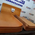 LOTE 409 - 20 PLACAS DE MADEIRAS. (NO ESTADO) ATENÇÃO! FAZER A VISITAÇÃO ANTES DE ARREMATAR, NÃO SABEMOS SE FUNCIONA, LEILÃO NÃO TEM GARANTIA E NEM DEVOLUÇÃO, SUJEITO A POSSÍVEIS AVARIAS VISÍVEIS/OCULTAS E/OU AUSÊNCIA DE COMPONENTES.