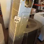 LOTE 434 - 01 AR CONDICIONADO 56.000BTUS MARCA AGRATTO. (NO ESTADO) ATENÇÃO! FAZER A VISITAÇÃO ANTES DE ARREMATAR, NÃO SABEMOS SE FUNCIONA, LEILÃO NÃO TEM GARANTIA E NEM DEVOLUÇÃO, SUJEITO A POSSÍVEIS AVARIAS VISÍVEIS/OCULTAS E/OU AUSÊNCIA DE COMPONENTES.