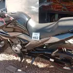 LOTE 462 - 01 MOTO YAMAHA FAZER 250 BLUEFLEX, COR PRETA, ANO 2012/2013  249 CC (250 DE DEBITO POR CONTA DO COMPRADOR). (NO ESTADO) ATENÇÃO! FAZER A VISITAÇÃO ANTES DE ARREMATAR, NÃO SABEMOS SE FUNCIONA, LEILÃO NÃO TEM GARANTIA E NEM DEVOLUÇÃO, SUJEITO A POSSÍVEIS AVARIAS VISÍVEIS/OCULTAS E/OU AUSÊNCIA DE COMPONENTES.