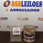 LOTE 239 - 01 LATA DE ESMALTE SINTÉTICO PREMIERLUX DE 3,6L NA COR CINZA MÉDIO MARCA PREMIER. (NO ESTADO) ATENÇÃO! FAZER A VISITAÇÃO ANTES DE ARREMATAR, NÃO SABEMOS SE FUNCIONA, LEILÃO NÃO TEM GARANTIA E NEM DEVOLUÇÃO, SUJEITO A POSSÍVEIS AVARIAS VISÍVEIS/OCULTAS E/OU AUSÊNCIA DE COMPONENTES.