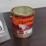 LOTE 365 - 01 LATA DE TINTA ESMALTE SINTÉTICO PARA MADEIRA E METAL 3,6L NA COR BRILHANTE VERMELHO MARCA SUVINIL (NOVO).  (NO ESTADO) ATENÇÃO! FAZER A VISITAÇÃO ANTES DE ARREMATAR, NÃO SABEMOS SE FUNCIONA. LEILÃO NÃO TEM GARANTIA E NEM DEVOLUÇÃO, SUJEITO A POSSÍVEIS AVARIAS VISÍVEIS/OCULTAS E/OU AUSÊNCIA DE COMPONENTES.