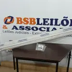 LOTE 346 - 01 PORTA SANFONADA MARCA PLASFLEX. (NO ESTADO) ATENÇÃO! FAZER A VISITAÇÃO ANTES DE ARREMATAR, NÃO SABEMOS SE FUNCIONA, LEILÃO NÃO TEM GARANTIA E NEM DEVOLUÇÃO, SUJEITO A POSSÍVEIS AVARIAS VISÍVEIS/OCULTAS E/OU AUSÊNCIA DE COMPONENTES.
