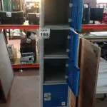 LOTE 193 - 01 ARMÁRIO ALTO DE METAL 06 PORTAS COM TRANCA 1.80X0.30. (NO ESTADO) ATENÇÃO! FAZER A VISITAÇÃO ANTES DE ARREMATAR, NÃO SABEMOS SE FUNCIONA. LEILÃO NÃO TEM GARANTIA E NEM DEVOLUÇÃO, SUJEITO A POSSÍVEIS AVARIAS VISÍVEIS/OCULTAS E/OU AUSÊNCIA DE COMPONENTES.