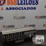 LOTE 042 - 01 SWITCHER DE VÍDEO. (NO ESTADO) ATENÇÃO! FAZER A VISITAÇÃO ANTES DE ARREMATAR, NÃO SABEMOS SE FUNCIONA. LEILÃO NÃO TEM GARANTIA E NEM DEVOLUÇÃO, SUJEITO A POSSÍVEIS AVARIAS VISÍVEIS/OCULTAS E/OU AUSÊNCIA DE COMPONENTES.
