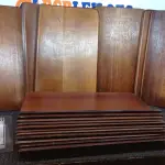 LOTE 345 - 20 PLACAS DE MADEIRAS. (NO ESTADO) ATENÇÃO! FAZER A VISITAÇÃO ANTES DE ARREMATAR, NÃO SABEMOS SE FUNCIONA, LEILÃO NÃO TEM GARANTIA E NEM DEVOLUÇÃO, SUJEITO A POSSÍVEIS AVARIAS VISÍVEIS/OCULTAS E/OU AUSÊNCIA DE COMPONENTES.