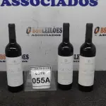 LOTE 055 - 03 GARRAFAS DE VINHO TINTO VALA REAL PORTUGUÊS SAFRA 2019 750ML. (NO ESTADO) ATENÇÃO! FAZER A VISITAÇÃO ANTES DE ARREMATAR, NÃO SABEMOS SE FUNCIONA, LEILÃO NÃO TEM GARANTIA E NEM DEVOLUÇÃO, SUJEITO A POSSÍVEIS AVARIAS VISÍVEIS/OCULTAS E/OU AUSÊNCIA DE COMPONENTES.