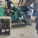 LOTE 527 - GRUPO GERADOR VOLVO 125 KVA. MODELO: 6 CILINDROS ANO: 2021 C/QUADRO DE TRANSFERÊNCIA AUTOMÁTICO, TANQUE. MOTOR FUNCIONANDO - STANFORD (NO ESTADO) ATENÇÃO! FAZER A VISITAÇÃO ANTES DE ARREMATAR, NÃO SABEMOS SE FUNCIONA, LEILÃO NÃO TEM GARANTIA E NEM DEVOLUÇÃO, SUJEITO A POSSÍVEIS AVARIAS VISÍVEIS/OCULTAS E/OU AUSÊNCIA DE COMPONENTES
