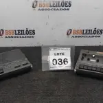 LOTE 036 - 02 RÁDIOS GRAVADORES CASSETE. (NO ESTADO) ATENÇÃO! FAZER A VISITAÇÃO ANTES DE ARREMATAR, NÃO SABEMOS SE FUNCIONA. LEILÃO NÃO TEM GARANTIA E NEM DEVOLUÇÃO, SUJEITO A POSSÍVEIS AVARIAS VISÍVEIS/OCULTAS E/OU AUSÊNCIA DE COMPONENTES.