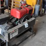 LOTE 526 - GRUPO GERADOR 15 KVA. ANO: 2014 CONTROLADOR DSE 3110 MOTOR - WEG (NO ESTADO) ATENÇÃO! FAZER A VISITAÇÃO ANTES DE ARREMATAR, NÃO SABEMOS SE FUNCIONA, LEILÃO NÃO TEM GARANTIA E NEM DEVOLUÇÃO, SUJEITO A POSSÍVEIS AVARIAS VISÍVEIS/OCULTAS E/OU AUSÊNCIA DE COMPONENTES