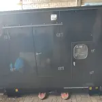 LOTE 534 - GRUPO GERADOR CUMMINS 140 KVA MODELO: 6BTA ANO: 2009 GERADOR STANFORD C/QUADRO AUTOMÁTICO, SUPER SILENCIADO (NO ESTADO) ATENÇÃO! FAZER A VISITAÇÃO ANTES DE ARREMATAR, NÃO SABEMOS SE FUNCIONA, LEILÃO NÃO TEM GARANTIA E NEM DEVOLUÇÃO, SUJEITO A POSSÍVEIS AVARIAS VISÍVEIS/OCULTAS E/OU AUSÊNCIA DE COMPONENTES