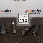 LOTE 112 - 04 LANTERNAS. (NO ESTADO) ATENÇÃO! FAZER A VISITAÇÃO ANTES DE ARREMATAR, NÃO SABEMOS SE FUNCIONA. LEILÃO NÃO TEM GARANTIA E NEM DEVOLUÇÃO, SUJEITO A POSSÍVEIS AVARIAS VISÍVEIS/OCULTAS E/OU AUSÊNCIA DE COMPONENTES.
