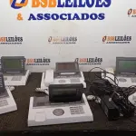 LOTE 288 - 06 APARELHOS DE TELEFONE UNIFLY. (NO ESTADO) ATENÇÃO! FAZER A VISITAÇÃO ANTES DE ARREMATAR, NÃO SABEMOS SE FUNCIONA, LEILÃO NÃO TEM GARANTIA E NEM DEVOLUÇÃO, SUJEITO A POSSÍVEIS AVARIAS VISÍVEIS/OCULTAS E/OU AUSÊNCIA DE COMPONENTES.