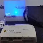 LOTE 031 - 01 PROJETOR COM CASE MARCA EPSON. (NO ESTADO) ATENÇÃO! FAZER A VISITAÇÃO ANTES DE ARREMATAR, NÃO SABEMOS SE FUNCIONA. LEILÃO NÃO TEM GARANTIA E NEM DEVOLUÇÃO, SUJEITO A POSSÍVEIS AVARIAS VISÍVEIS/OCULTAS E/OU AUSÊNCIA DE COMPONENTES.