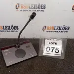 LOTE 075 - 01 MICROFONE DE MESA COM BASE. (NO ESTADO) ATENÇÃO! FAZER A VISITAÇÃO ANTES DE ARREMATAR, NÃO SABEMOS SE FUNCIONA. LEILÃO NÃO TEM GARANTIA E NEM DEVOLUÇÃO, SUJEITO A POSSÍVEIS AVARIAS VISÍVEIS/OCULTAS E/OU AUSÊNCIA DE COMPONENTES.