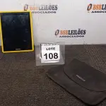 LOTE 108 - 01 TABLET COM CASE MARCA POSITIVO. (NO ESTADO) ATENÇÃO! FAZER A VISITAÇÃO ANTES DE ARREMATAR, NÃO SABEMOS SE FUNCIONA. LEILÃO NÃO TEM GARANTIA E NEM DEVOLUÇÃO, SUJEITO A POSSÍVEIS AVARIAS VISÍVEIS/OCULTAS E/OU AUSÊNCIA DE COMPONENTES.