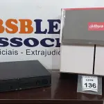 LOTE 136 - 01 VÍDEO RECORDER MARCA AJHUA NA CAIXA. (NO ESTADO) ATENÇÃO! FAZER A VISITAÇÃO ANTES DE ARREMATAR, NÃO SABEMOS SE FUNCIONA. LEILÃO NÃO TEM GARANTIA E NEM DEVOLUÇÃO, SUJEITO A POSSÍVEIS AVARIAS VISÍVEIS/OCULTAS E/OU AUSÊNCIA DE COMPONENTES.