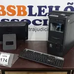 LOTE 174 - 01 ALL IN ONE MARCA COMPAQ. (NO ESTADO) ATENÇÃO! FAZER A VISITAÇÃO ANTES DE ARREMATAR, NÃO SABEMOS SE FUNCIONA. LEILÃO NÃO TEM GARANTIA E NEM DEVOLUÇÃO, SUJEITO A POSSÍVEIS AVARIAS VISÍVEIS/OCULTAS E/OU AUSÊNCIA DE COMPONENTES.