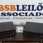 LOTE 148 - 02 GAVETAS DE DINHEIRO. (NO ESTADO) ATENÇÃO! FAZER A VISITAÇÃO ANTES DE ARREMATAR, NÃO SABEMOS SE FUNCIONA. LEILÃO NÃO TEM GARANTIA E NEM DEVOLUÇÃO, SUJEITO A POSSÍVEIS AVARIAS VISÍVEIS/OCULTAS E/OU AUSÊNCIA DE COMPONENTES.