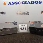 LOTE 131 - 02 PROJETORES MARCA DLP. (NO ESTADO) ATENÇÃO! FAZER A VISITAÇÃO ANTES DE ARREMATAR, NÃO SABEMOS SE FUNCIONA, LEILÃO NÃO TEM GARANTIA E NEM DEVOLUÇÃO, SUJEITO A POSSÍVEIS AVARIAS VISÍVEIS/OCULTAS E/OU AUSÊNCIA DE COMPONENTES.