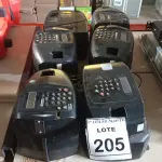 LOTE 205 - 08 RELÓGIOS DE PONTO E 01 APOIO ERGONÔMICO PARA OS PÉS. (NO ESTADO) ATENÇÃO! FAZER A VISITAÇÃO ANTES DE ARREMATAR, NÃO SABEMOS SE FUNCIONA, LEILÃO NÃO TEM GARANTIA E NEM DEVOLUÇÃO, SUJEITO A POSSÍVEIS AVARIAS VISÍVEIS/OCULTAS E/OU AUSÊNCIA DE COMPONENTES.