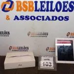 LOTE 103 - 01 IPAD 16G NA CAIXA. (NO ESTADO) ATENÇÃO! FAZER A VISITAÇÃO ANTES DE ARREMATAR, NÃO SABEMOS SE FUNCIONA. LEILÃO NÃO TEM GARANTIA E NEM DEVOLUÇÃO, SUJEITO A POSSÍVEIS AVARIAS VISÍVEIS/OCULTAS E/OU AUSÊNCIA DE COMPONENTES.