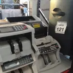 LOTE 121 - 03 MAQUINAS DE CONTAR CÉDULA E 01 MÁQUINA DE CONTAR MOEDAS. (NO ESTADO) ATENÇÃO! FAZER A VISITAÇÃO ANTES DE ARREMATAR, NÃO SABEMOS SE FUNCIONA. LEILÃO NÃO TEM GARANTIA E NEM DEVOLUÇÃO, SUJEITO A POSSÍVEIS AVARIAS VISÍVEIS/OCULTAS E/OU AUSÊNCIA DE COMPONENTES.