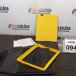 LOTE 094 - 01 TABLET COM CAPA MARCA POSITIVO. (NO ESTADO) ATENÇÃO! FAZER A VISITAÇÃO ANTES DE ARREMATAR, NÃO SABEMOS SE FUNCIONA. LEILÃO NÃO TEM GARANTIA E NEM DEVOLUÇÃO, SUJEITO A POSSÍVEIS AVARIAS VISÍVEIS/OCULTAS E/OU AUSÊNCIA DE COMPONENTES.