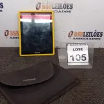 LOTE 105 - 01 TABLET COM CASE MARCA POSITIVO. (NO ESTADO) ATENÇÃO! FAZER A VISITAÇÃO ANTES DE ARREMATAR, NÃO SABEMOS SE FUNCIONA. LEILÃO NÃO TEM GARANTIA E NEM DEVOLUÇÃO, SUJEITO A POSSÍVEIS AVARIAS VISÍVEIS/OCULTAS E/OU AUSÊNCIA DE COMPONENTES.