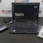 LOTE 048 - 01 NOTEBOOK COM FONTE MARCA LENOVO. (NO ESTADO) ATENÇÃO! FAZER A VISITAÇÃO ANTES DE ARREMATAR, NÃO SABEMOS SE FUNCIONA. LEILÃO NÃO TEM GARANTIA E NEM DEVOLUÇÃO, SUJEITO A POSSÍVEIS AVARIAS VISÍVEIS/OCULTAS E/OU AUSÊNCIA DE COMPONENTES.