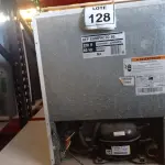 LOTE 128 - 01 FRIGOBAR 220V MARCA CONSUL. (NO ESTADO) ATENÇÃO! FAZER A VISITAÇÃO ANTES DE ARREMATAR, NÃO SABEMOS SE FUNCIONA. LEILÃO NÃO TEM GARANTIA E NEM DEVOLUÇÃO, SUJEITO A POSSÍVEIS AVARIAS VISÍVEIS/OCULTAS E/OU AUSÊNCIA DE COMPONENTES.