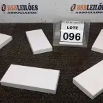 LOTE 096 - 05 BATERIAS EXTERNAS. (NO ESTADO) ATENÇÃO! FAZER A VISITAÇÃO ANTES DE ARREMATAR, NÃO SABEMOS SE FUNCIONA. LEILÃO NÃO TEM GARANTIA E NEM DEVOLUÇÃO, SUJEITO A POSSÍVEIS AVARIAS VISÍVEIS/OCULTAS E/OU AUSÊNCIA DE COMPONENTES.