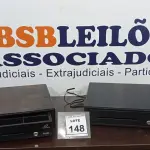 LOTE 148 - 02 GAVETAS DE DINHEIRO. (NO ESTADO) ATENÇÃO! FAZER A VISITAÇÃO ANTES DE ARREMATAR, NÃO SABEMOS SE FUNCIONA. LEILÃO NÃO TEM GARANTIA E NEM DEVOLUÇÃO, SUJEITO A POSSÍVEIS AVARIAS VISÍVEIS/OCULTAS E/OU AUSÊNCIA DE COMPONENTES.
