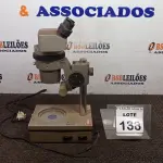 LOTE 138 - 01 MICROSCÓPIO. (NO ESTADO) ATENÇÃO! FAZER A VISITAÇÃO ANTES DE ARREMATAR, NÃO SABEMOS SE FUNCIONA. LEILÃO NÃO TEM GARANTIA E NEM DEVOLUÇÃO, SUJEITO A POSSÍVEIS AVARIAS VISÍVEIS/OCULTAS E/OU AUSÊNCIA DE COMPONENTES.