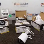 LOTE 168 - 04 CÂMERAS DE MONITORAMENTO AHD 1080P MARCA JORTAN. (NO ESTADO) ATENÇÃO! FAZER A VISITAÇÃO ANTES DE ARREMATAR, NÃO SABEMOS SE FUNCIONA, LEILÃO NÃO TEM GARANTIA E NEM DEVOLUÇÃO, SUJEITO A POSSÍVEIS AVARIAS VISÍVEIS/OCULTAS E/OU AUSÊNCIA DE COMPONENTES.