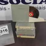 LOTE 316 - 06 FITAS DE FILME DE ROLO. (NO ESTADO) ATENÇÃO! FAZER A VISITAÇÃO ANTES DE ARREMATAR, NÃO SABEMOS SE FUNCIONA, LEILÃO NÃO TEM GARANTIA E NEM DEVOLUÇÃO, SUJEITO A POSSÍVEIS AVARIAS VISÍVEIS/OCULTAS E/OU AUSÊNCIA DE COMPONENTES.