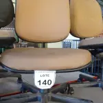 LOTE 140 - 02 CADEIRAS DE ESCRITÓRIO COM RODINHAS. (NO ESTADO) ATENÇÃO! FAZER A VISITAÇÃO ANTES DE ARREMATAR, NÃO SABEMOS SE FUNCIONA. LEILÃO NÃO TEM GARANTIA E NEM DEVOLUÇÃO, SUJEITO A POSSÍVEIS AVARIAS VISÍVEIS/OCULTAS E/OU AUSÊNCIA DE COMPONENTES.
