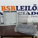 LOTE 109 - 01 CAIXA PLÁSTICA PARA UNIDADE DE MEDIÇÃO DE ÁGUA. (NO ESTADO) ATENÇÃO! FAZER A VISITAÇÃO ANTES DE ARREMATAR, NÃO SABEMOS SE FUNCIONA, LEILÃO NÃO TEM GARANTIA E NEM DEVOLUÇÃO, SUJEITO A POSSÍVEIS AVARIAS VISÍVEIS/OCULTAS E/OU AUSÊNCIA DE COMPONENTES.
