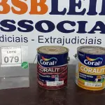 LOTE 079 - 02 LATAS DE TINTAS MARCA COLORAL PARA ESMALTE SINTÉTICO, MADEIRA E METAL NAS CORES ACETINADO E BRILHANTE COM 3,2L CADA.  (NO ESTADO) ATENÇÃO! FAZER A VISITAÇÃO ANTES DE ARREMATAR, NÃO SABEMOS SE FUNCIONA, LEILÃO NÃO TEM GARANTIA E NEM DEVOLUÇÃO, SUJEITO A POSSÍVEIS AVARIAS VISÍVEIS/OCULTAS E/OU AUSÊNCIA DE COMPONENTES.