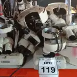 LOTE 119 - 01 LOTE COM VÁRIOS MICROSCÓPIOS PARA RETIRADA DE PEÇAS. (NO ESTADO) ATENÇÃO! FAZER A VISITAÇÃO ANTES DE ARREMATAR, NÃO SABEMOS SE FUNCIONA. LEILÃO NÃO TEM GARANTIA E NEM DEVOLUÇÃO, SUJEITO A POSSÍVEIS AVARIAS VISÍVEIS/OCULTAS E/OU AUSÊNCIA DE COMPONENTES.