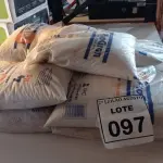 LOTE 097 - 10 PACOTES DE GRANITINA/08 PARA GRAFIADO COM 4KG CADA. (NO ESTADO) ATENÇÃO! FAZER A VISITAÇÃO ANTES DE ARREMATAR, NÃO SABEMOS SE FUNCIONA. LEILÃO NÃO TEM GARANTIA E NEM DEVOLUÇÃO, SUJEITO A POSSÍVEIS AVARIAS VISÍVEIS/OCULTAS E/OU AUSÊNCIA DE COMPONENTES.