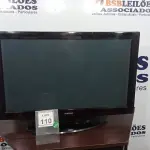 LOTE 110 - 01 TV LCD 42’’ MARCA SAMSUNG. (NO ESTADO) ATENÇÃO! FAZER A VISITAÇÃO ANTES DE ARREMATAR, NÃO SABEMOS SE FUNCIONA. LEILÃO NÃO TEM GARANTIA E NEM DEVOLUÇÃO, SUJEITO A POSSÍVEIS AVARIAS VISÍVEIS/OCULTAS E/OU AUSÊNCIA DE COMPONENTES.