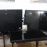 LOTE 090 - 01 TV LCD 40’’ MARCA  SAMSUNG, 01 TV LCD 46’’ MARCA SONY E 01 TV LCD 42’’ MARCA LG. (NO ESTADO) ATENÇÃO! FAZER A VISITAÇÃO ANTES DE ARREMATAR, NÃO SABEMOS SE FUNCIONA, LEILÃO NÃO TEM GARANTIA E NEM DEVOLUÇÃO, SUJEITO A POSSÍVEIS AVARIAS VISÍVEIS/OCULTAS E/OU AUSÊNCIA DE COMPONENTES.