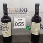 LOTE 055 - 02 GARRAFAS DE VINHO TINTO VALA REAL PORTUGUÊS SAFRA 2019 750ML. (NO ESTADO) ATENÇÃO! FAZER A VISITAÇÃO ANTES DE ARREMATAR, NÃO SABEMOS SE FUNCIONA, LEILÃO NÃO TEM GARANTIA E NEM DEVOLUÇÃO, SUJEITO A POSSÍVEIS AVARIAS VISÍVEIS/OCULTAS E/OU AUSÊNCIA DE COMPONENTES.