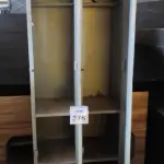 LOTE 378 - 01 ARMÁRIO DE AÇO COM 02 PORTAS DE 0.60X1.97. (NO ESTADO) ATENÇÃO! FAZER A VISITAÇÃO ANTES DE ARREMATAR, NÃO SABEMOS SE FUNCIONA, LEILÃO NÃO TEM GARANTIA E NEM DEVOLUÇÃO, SUJEITO A POSSÍVEIS AVARIAS VISÍVEIS/OCULTAS E/OU AUSÊNCIA DE COMPONENTES.
