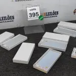 LOTE 395 - 05 BATERIAS EXTERNAS. (NO ESTADO) ATENÇÃO! FAZER A VISITAÇÃO ANTES DE ARREMATAR, NÃO SABEMOS SE FUNCIONA. LEILÃO NÃO TEM GARANTIA E NEM DEVOLUÇÃO, SUJEITO A POSSÍVEIS AVARIAS VISÍVEIS/OCULTAS E/OU AUSÊNCIA DE COMPONENTES.